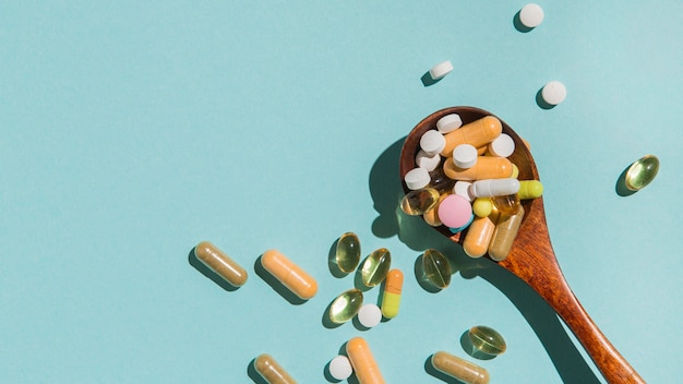 obat menyangkut di tenggorokan